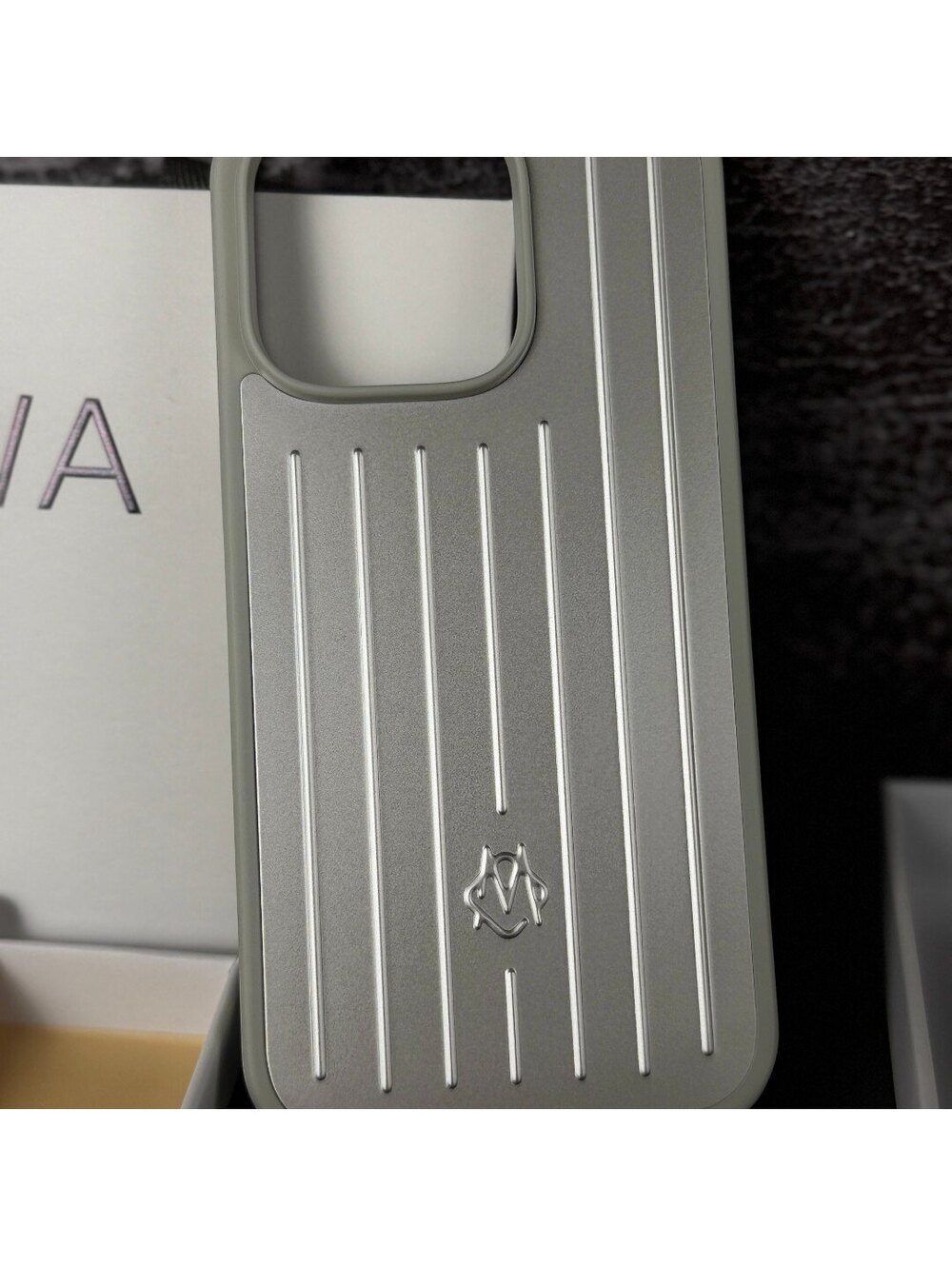 🛸 RIMOWA Silver iPhone 16 Pro Max Aluminum Metal Case Grooved Luggage Style - Picture 3 of 13